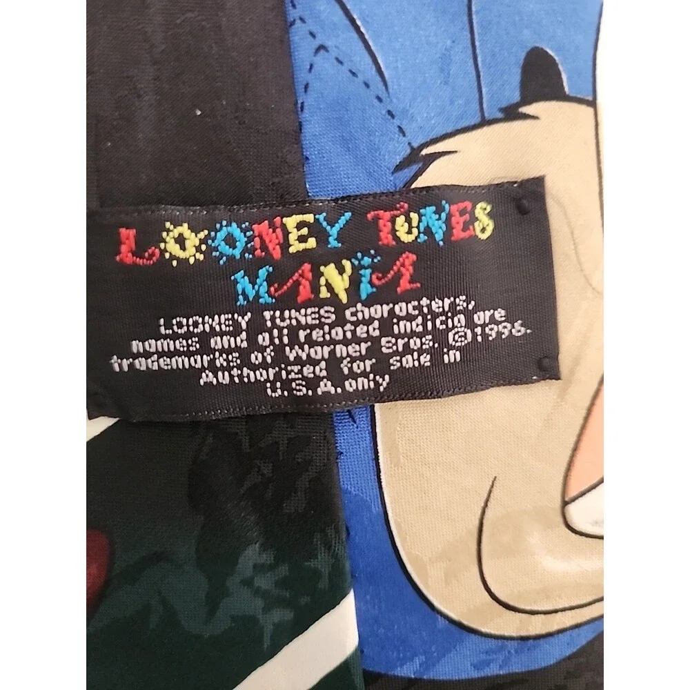 Vtg. Looney Tunes Mens Tie Mania Football Theme Bugs Bunny Taz Black Background